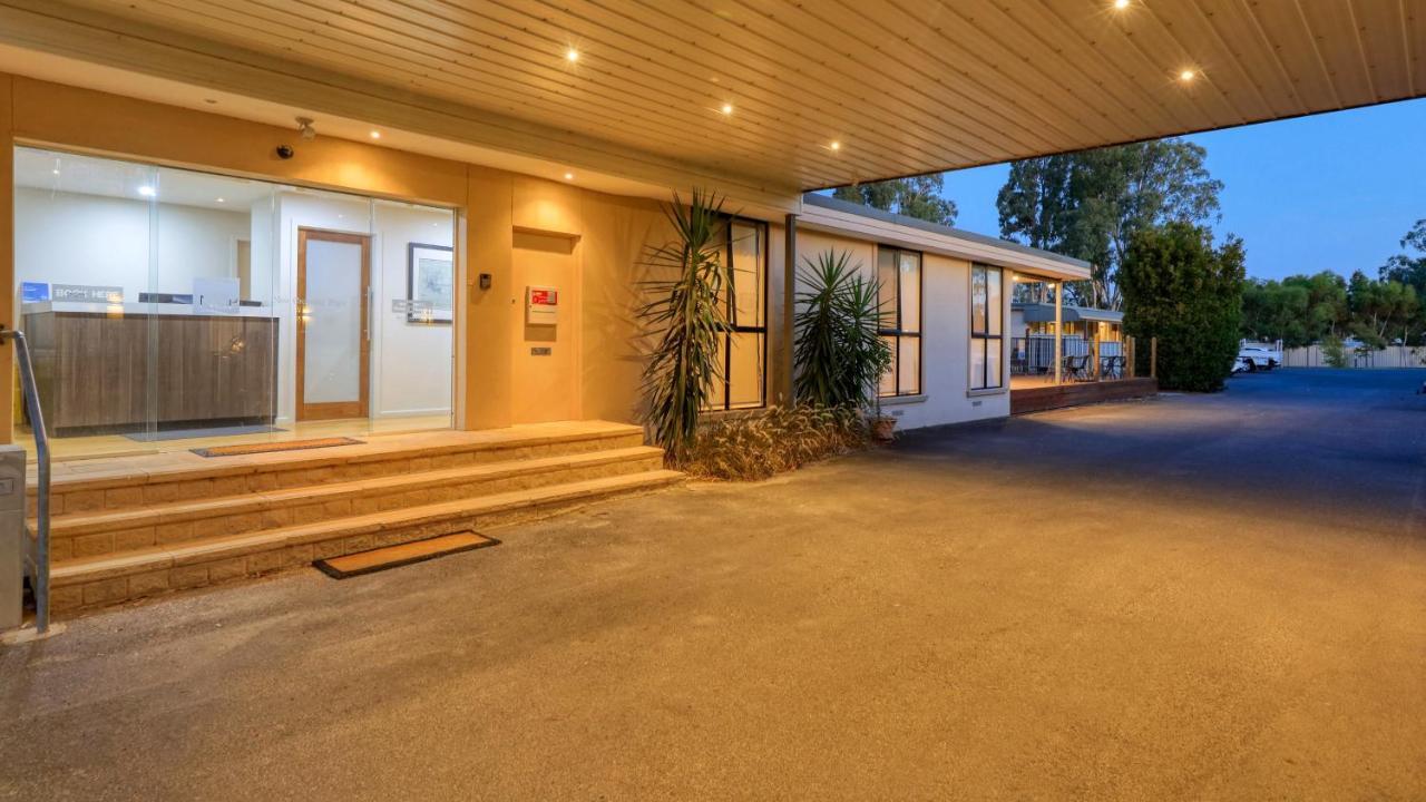 New Crossing Place Motel Seymour Exterior photo