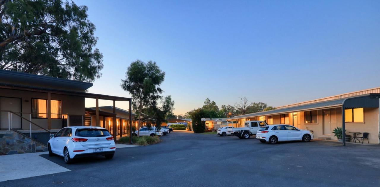 New Crossing Place Motel Seymour Exterior photo